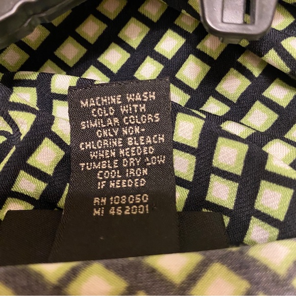 Lane Bryant Womens Shirt 14/16 Black Green Print Faux Wrap Short Sleeve Stretch - Picture 4 of 4